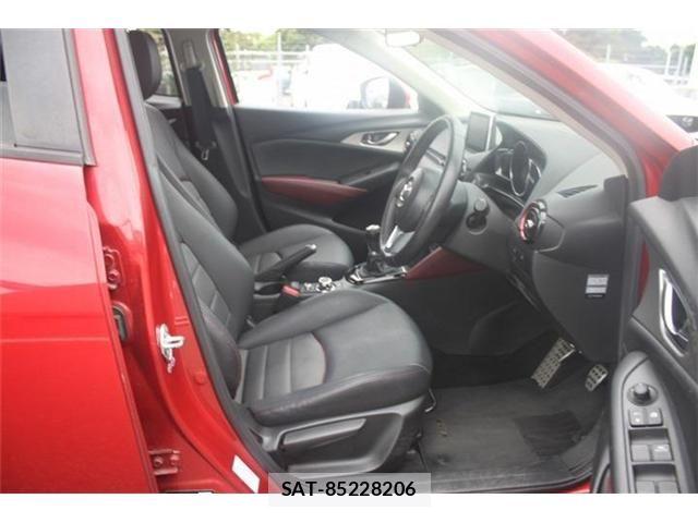 Mazda CX-3 2015-03 7615934-25