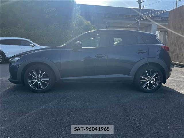 Mazda CX-3 2015-04 8098718-17
