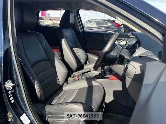 Mazda CX-3 2015-04 8098718-5