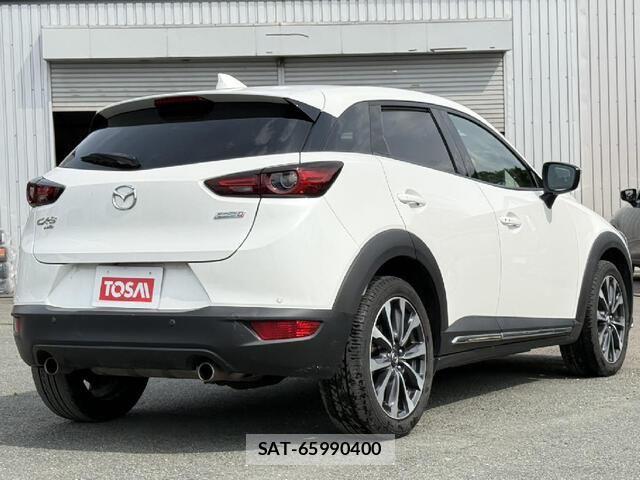 Mazda CX-3 2018-09 8158240-20