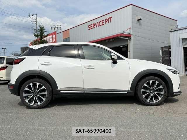 Mazda CX-3 2018-09 8158240-25
