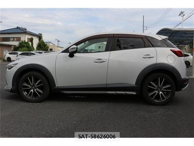 Mazda CX-3 2016-10 8207110-9
