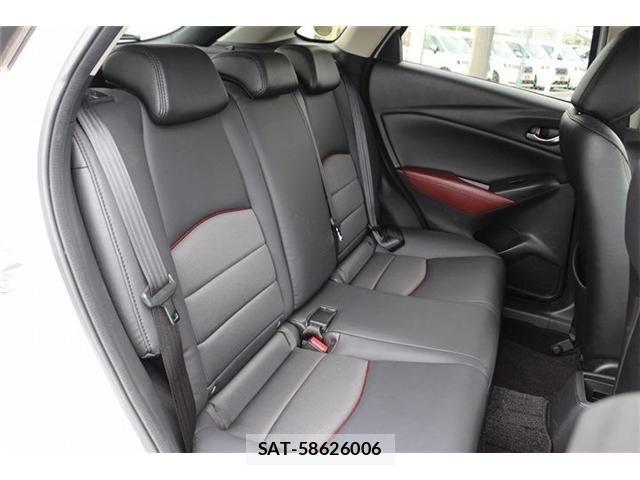 Mazda CX-3 2016-10 8207110-14