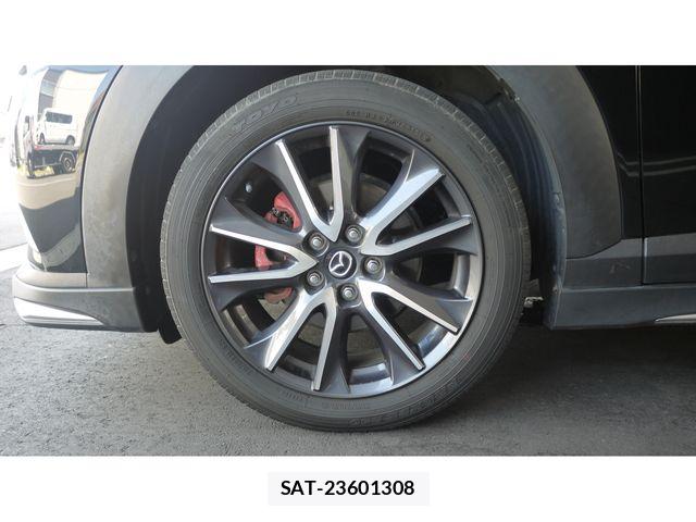 Mazda CX-3 2017-10 8207111-11