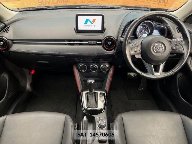 Mazda CX-3 2015-03 8207112-1