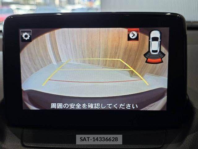 Mazda CX-3 2017-09 8314023-7