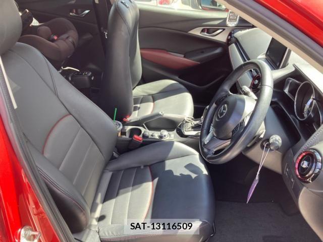 Mazda CX-3 2016-09 8411865-12