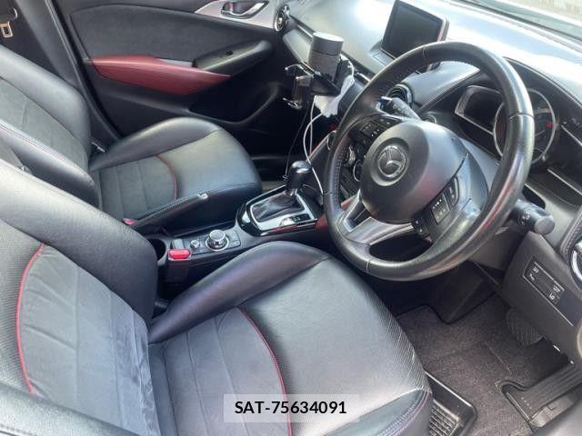 Mazda CX-3 2016-07 8561605-4