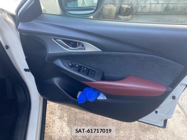 Mazda CX-3 2016-05 8561608-10