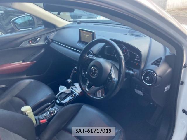 Mazda CX-3 2016-05 8561608-11