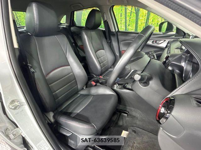 Mazda CX-3 2016-08 8779921-9