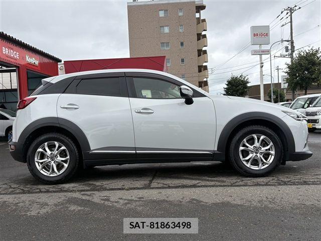 Mazda CX-3 2016-10 8828487-9