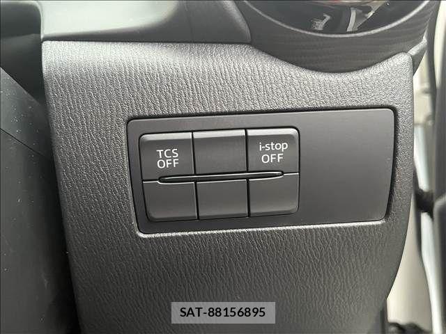 Mazda CX-3 2015-09 8848614-9