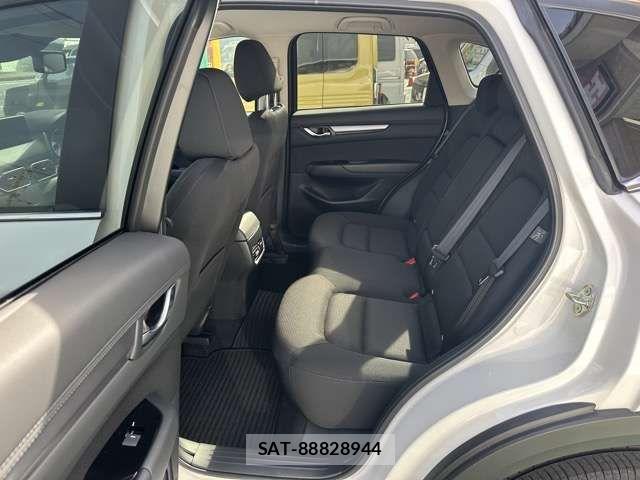 Mazda CX-5 2024-09 6011164-5