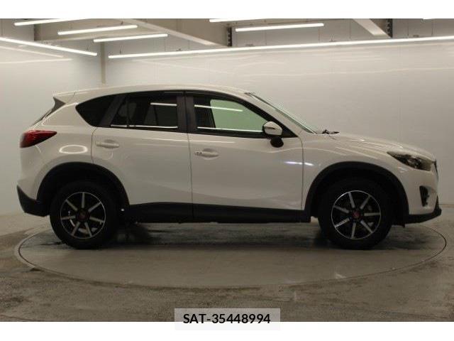 Mazda CX-5 2016-03 6011260-3