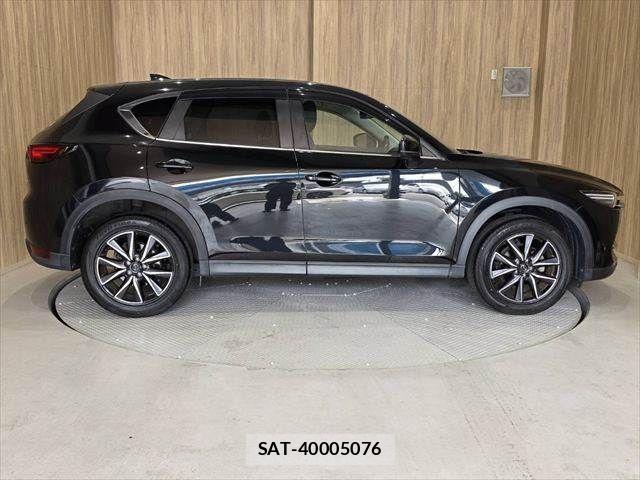 Mazda CX-5 2019-09 7216912-17