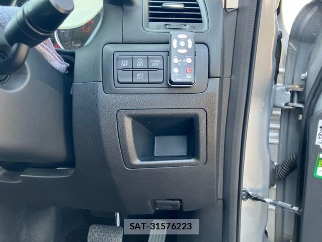 Mazda CX-5 2012-04 7216864-8