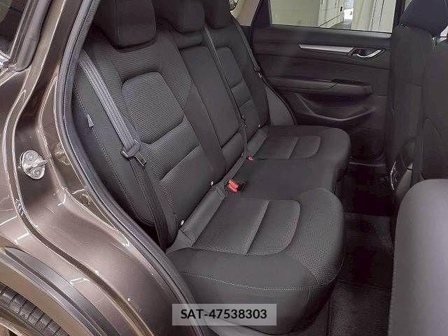 Mazda CX-5 2018-03 7216904-10