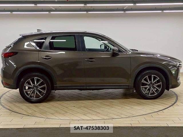 Mazda CX-5 2018-03 7216904-16
