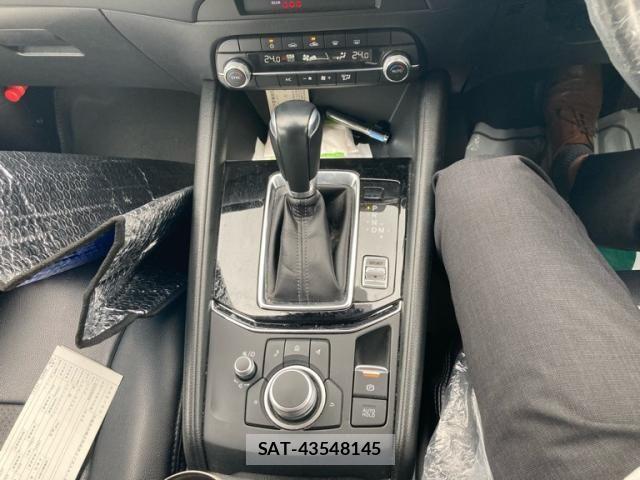 Mazda CX-5 2021-07 7216924-23