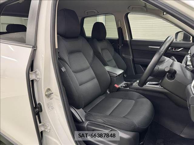 Mazda CX-5 2017-03 7250384-7