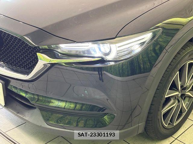 Mazda CX-5 2017-09 7326511-12