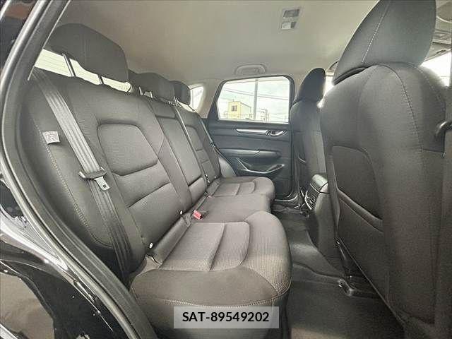 Mazda CX-5 2018-03 7326517-18