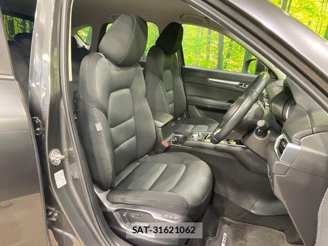 Mazda CX-5 2019-06 7357401-7