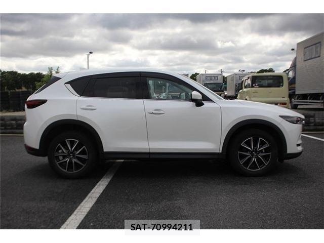 Mazda CX-5 2021-06 7562005-10
