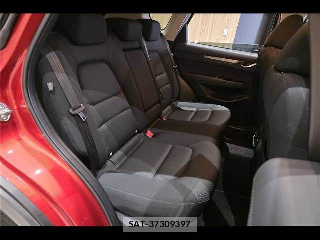 Mazda CX-5 2022-12 7615967-10