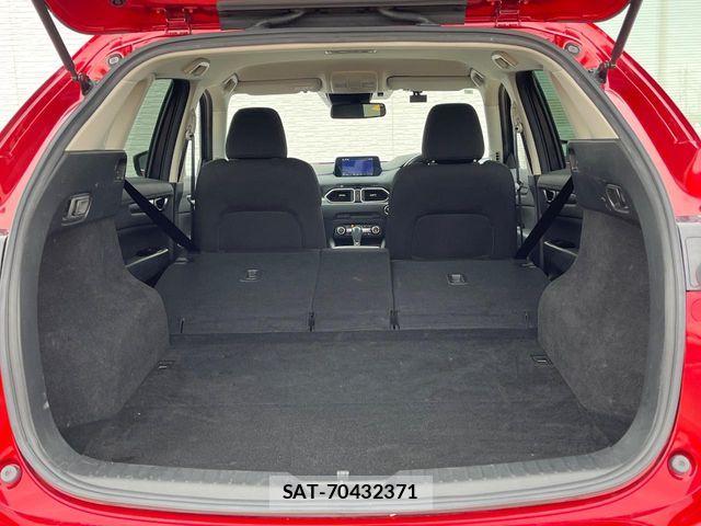 Mazda CX-5 2017-08 7615980-9