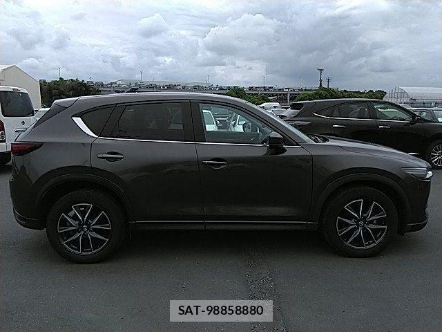 Mazda CX-5 2018-03 8035142-16
