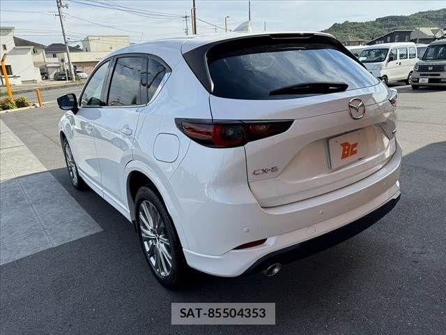 Mazda CX-5 2022-02 8035133-12