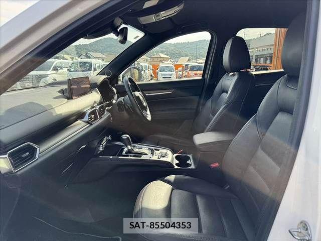 Mazda CX-5 2022-02 8035133-17