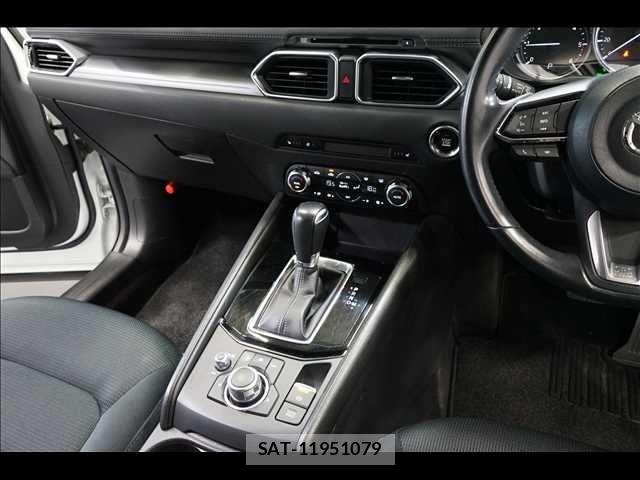 Mazda CX-5 2018-09 8098742-11