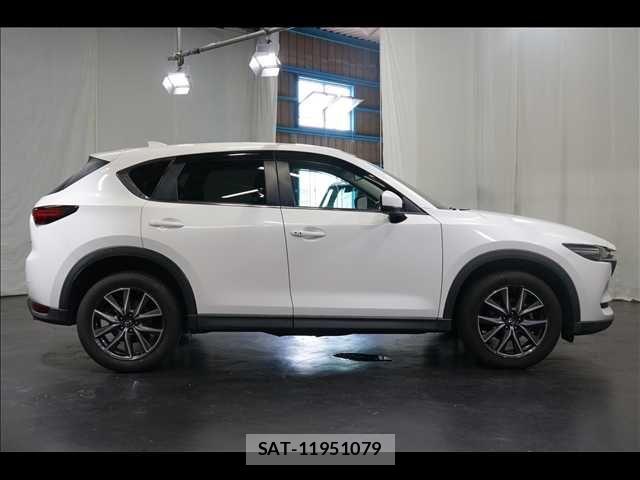Mazda CX-5 2018-09 8098742-15