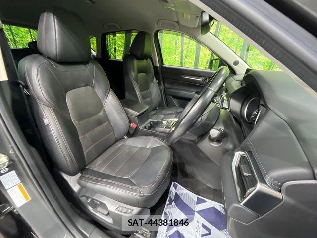 Mazda CX-5 2018-01 8129610-8