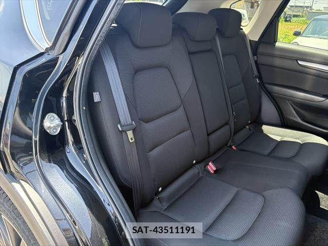 Mazda CX-5 2018-06 8129625-11