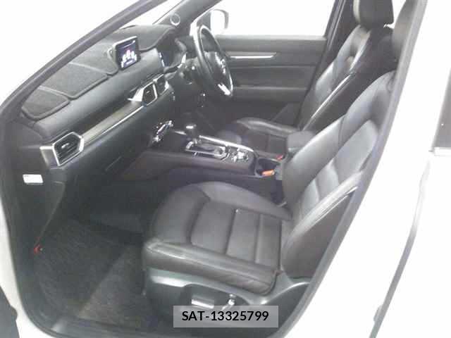 Mazda CX-5 2019-10 8119557-3