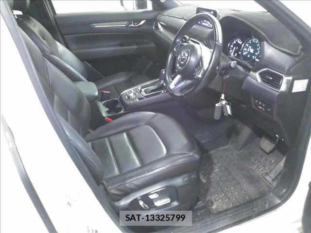 Mazda CX-5 2019-10 8119557-4