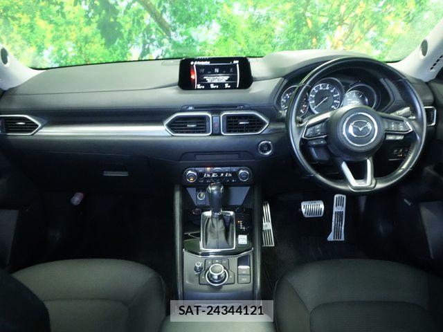 Mazda CX-5 2017-08 8207156-5