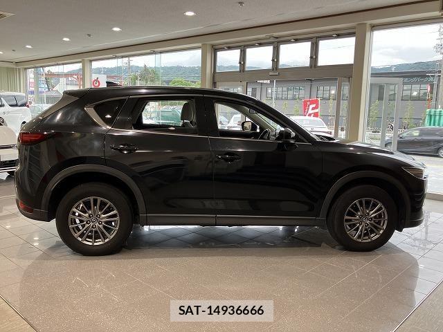 Mazda CX-5 2018-06 8207144-13