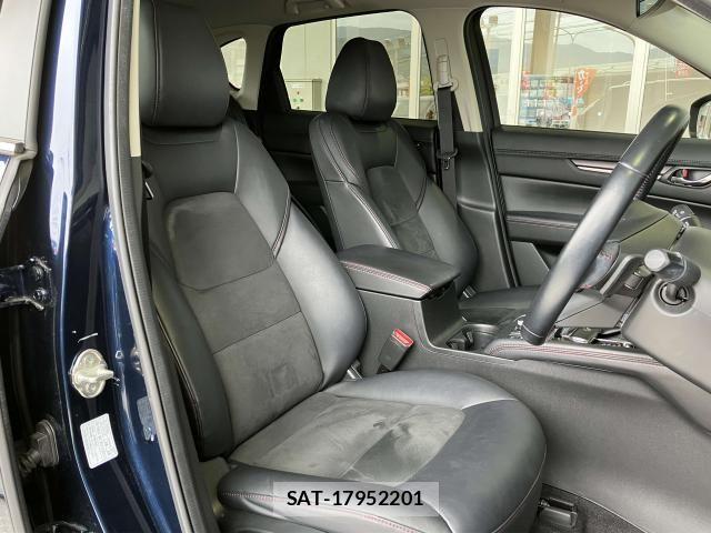 Mazda CX-5 2021-04 8229477-18