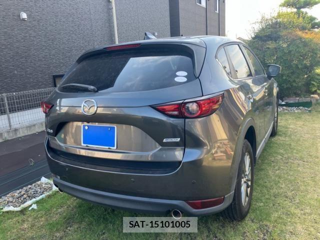 Mazda CX-5 2017-02 8244984-2