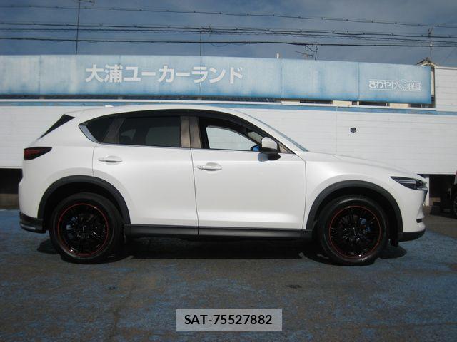 Mazda CX-5 2017-05 8314047-10