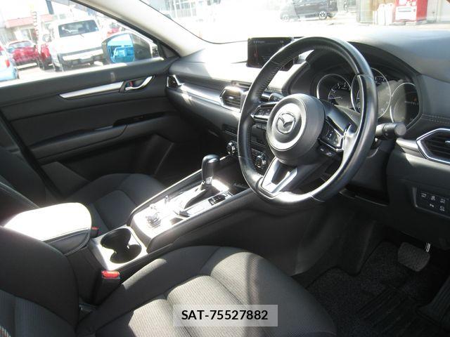 Mazda CX-5 2017-05 8314047-1
