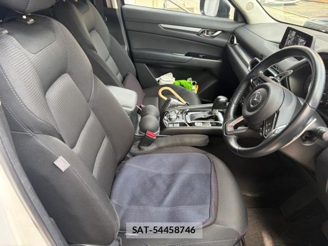 Mazda CX-5 2019-06 8314048-8
