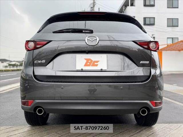 Mazda CX-5 2017-11 8335476-13