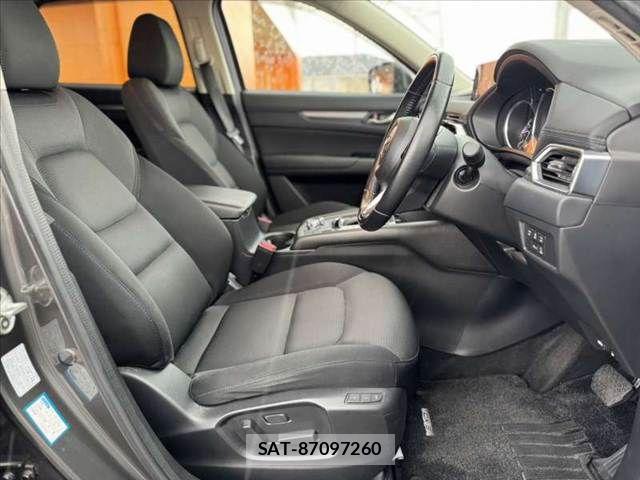 Mazda CX-5 2017-11 8335476-15