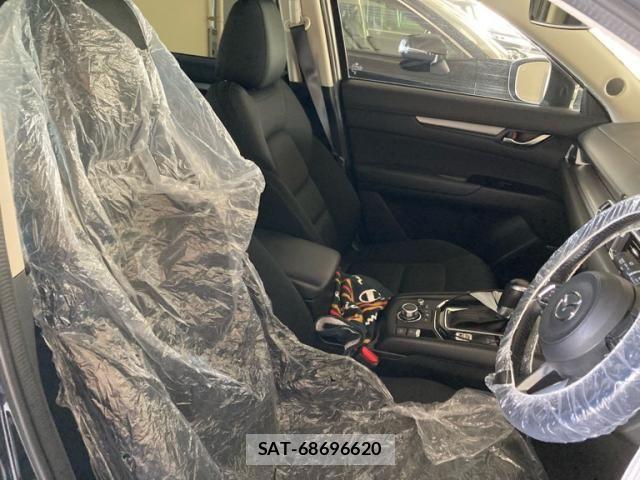 Mazda CX-5 2018-09 8354281-9